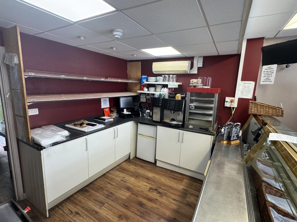 Lot: 106 - FREEHOLD TOWN CENTRE COMMERCIAL PREMISES - Back of counter